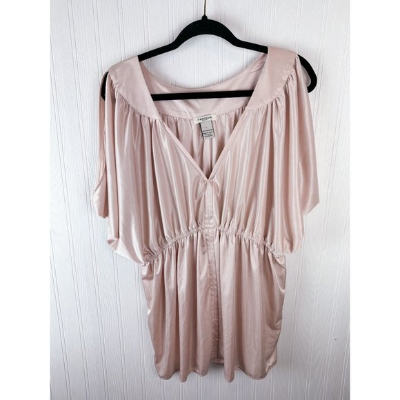 Vertigo paris blush Satin Blouse size Large‎ v-neck - Picture 1 of 5